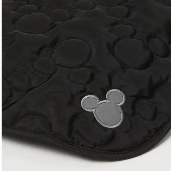 NWT 🔥HOST PICK 🔥 H&M Mickey Mouse Disney Quilted Fleece Lined Dog Jacket Vest - Picture 3 of 9